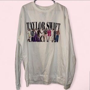 Taylor Swift Women's Graphic Sweater - white